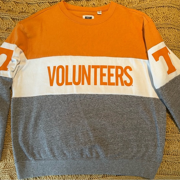 Tailgate, University of Tennessee Volunteer Sweatshirt - Picture 1 of 3